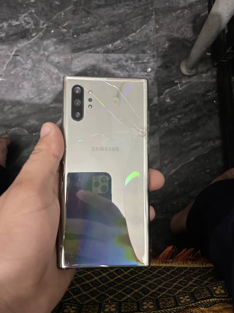 Apple iPhone 8 Plus 2