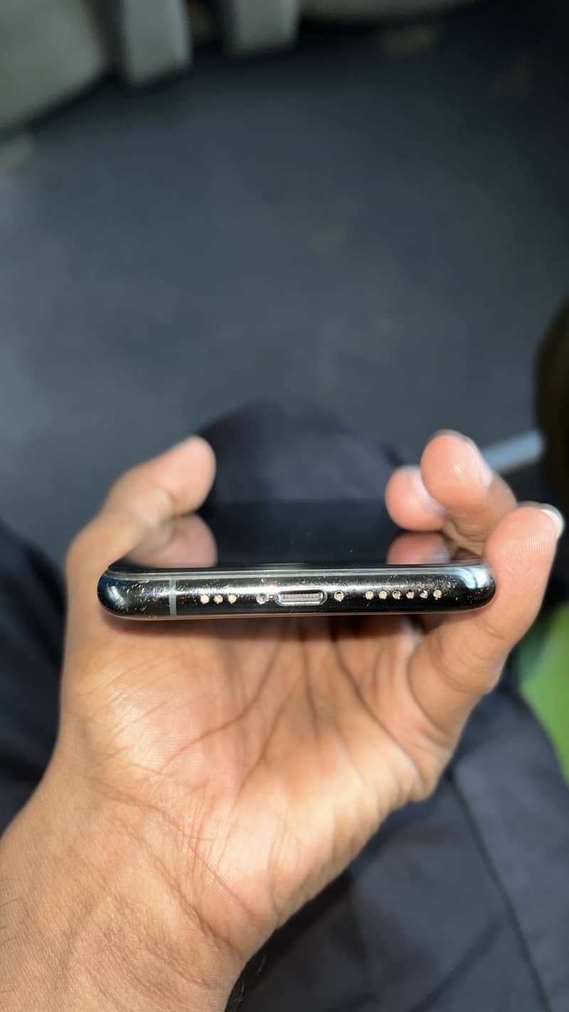 IPHONE 11 PRO 5
