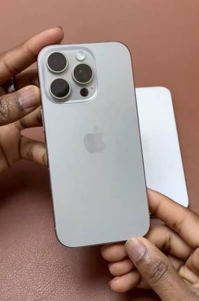 Apple iPhone 16 Pro