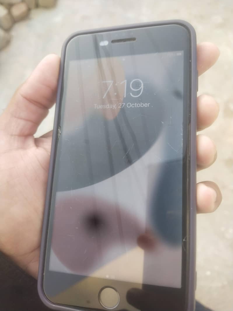 Apple iPhone 7 Plus 0
