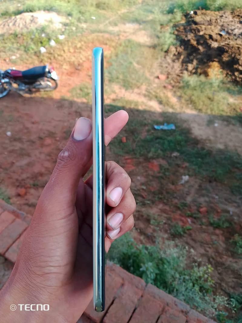Tecno Spark 40 Pro Plus 4