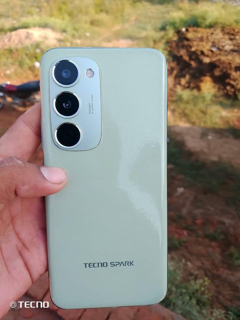 Tecno Spark 40 Pro Plus 6