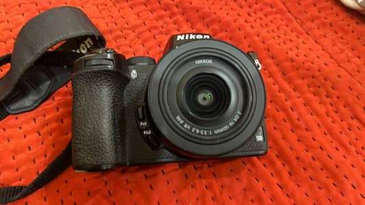 Nikon Z50 with 16-50mm VR Lens - Complete Box Pack Kit ​Type: Mirrorle