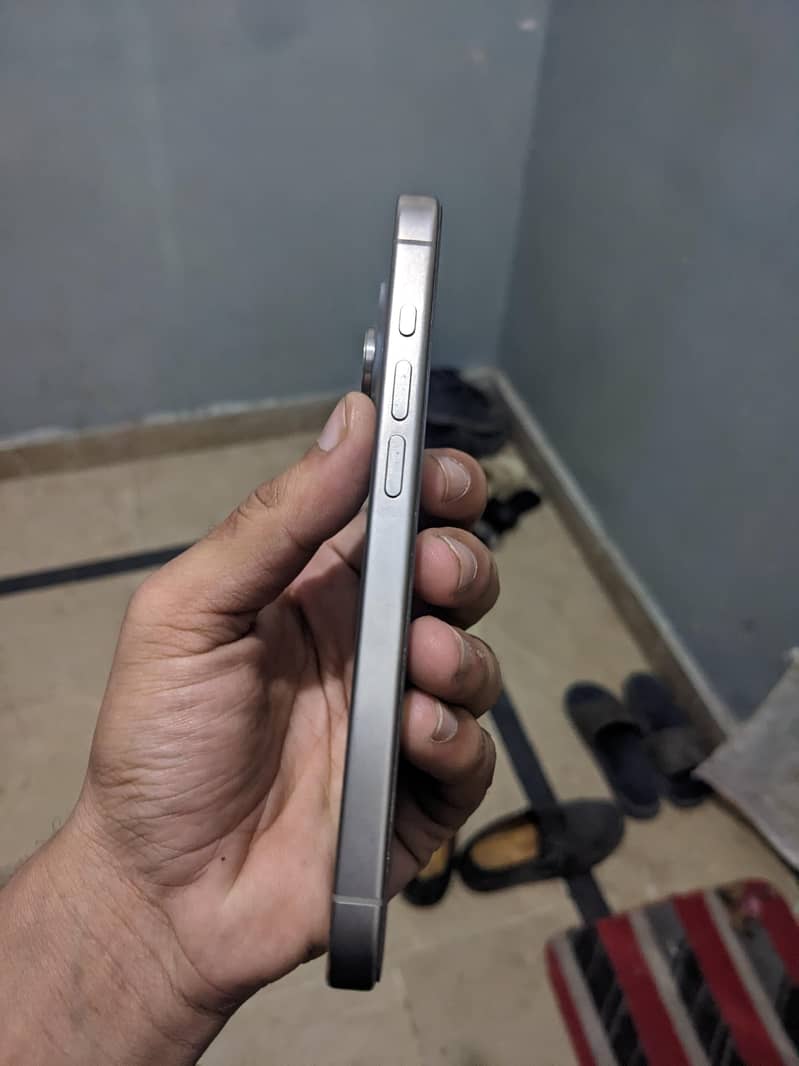 Apple iPhone 15 Pro 10