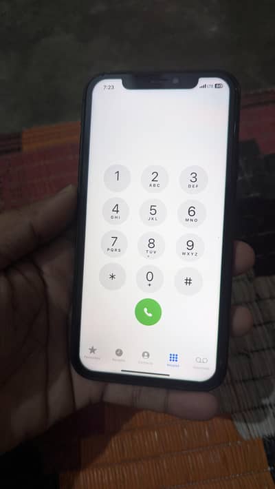 Apple iPhone XR