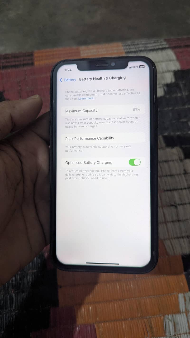Apple iPhone XR 9