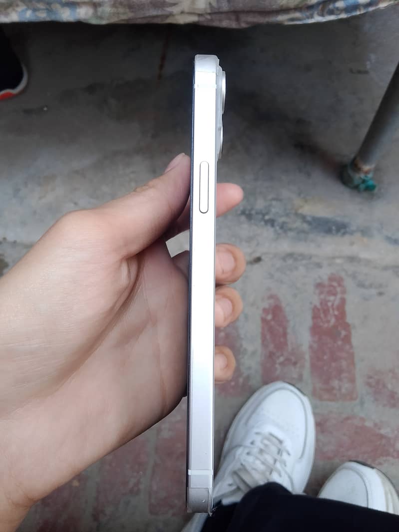 Apple iPhone 14 plus 4