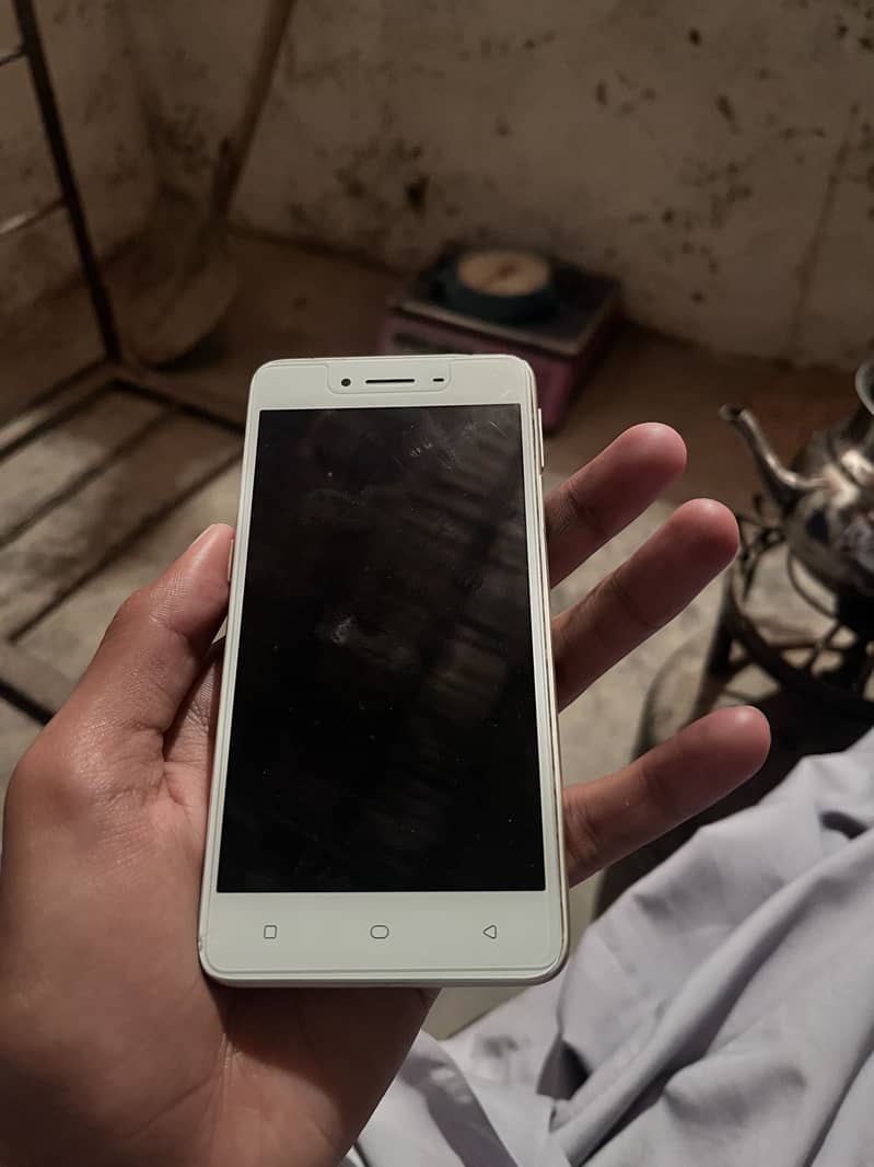 OPPO A37 1