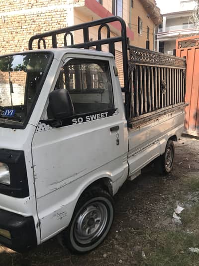 Suzuki Ravi 2013