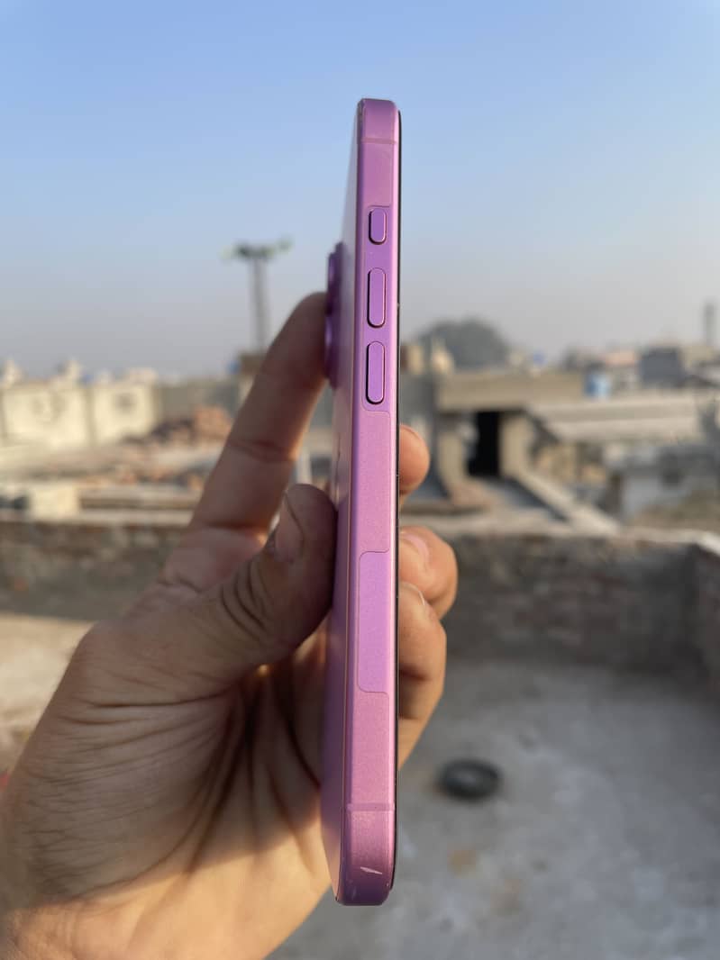 Apple iPhone 16 2