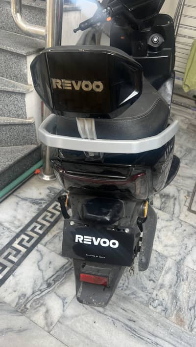 Electric scootti