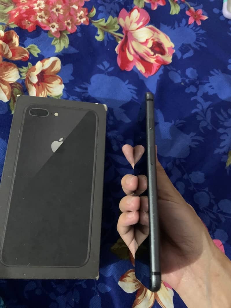 Apple iPhone 8 Plus Black 4