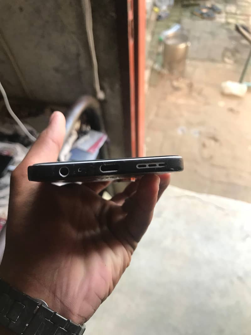 Infinix Hot 6 Pro 4