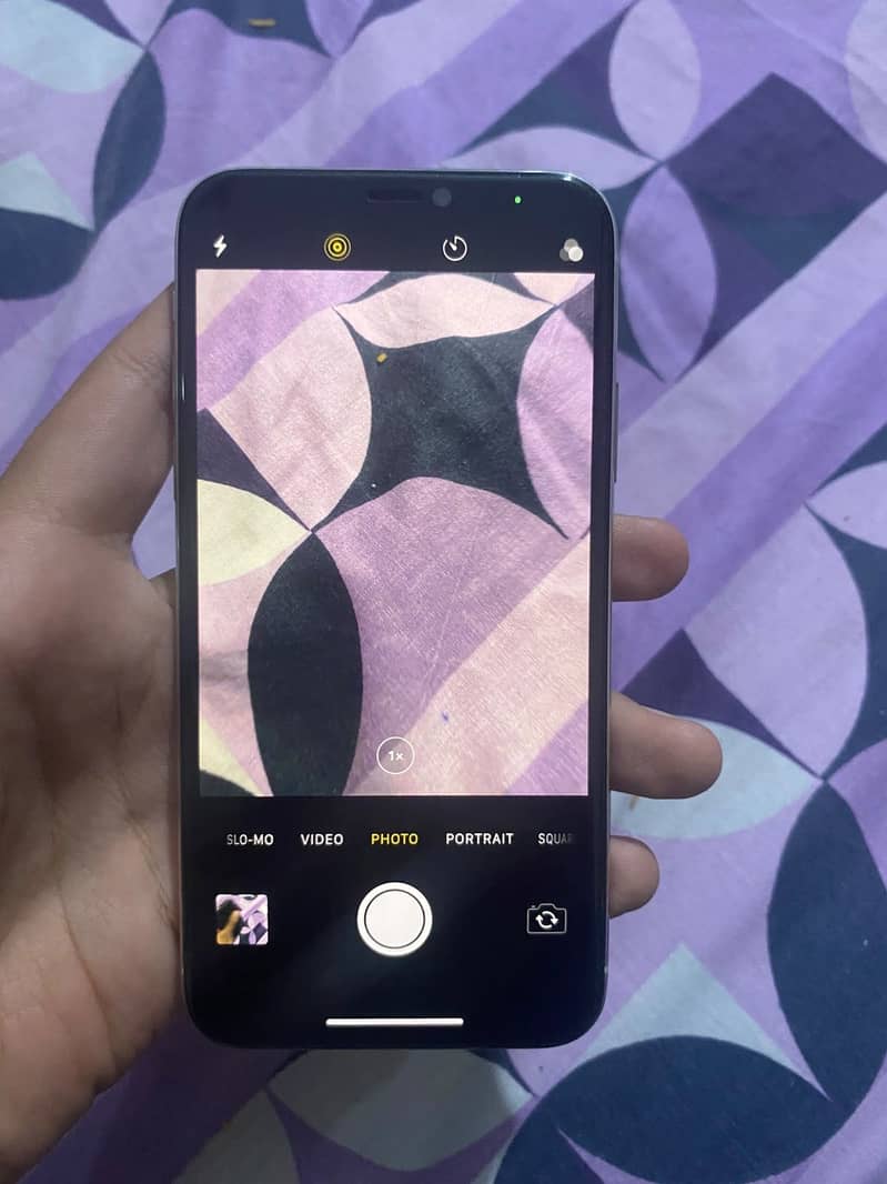 Apple iPhone X 4