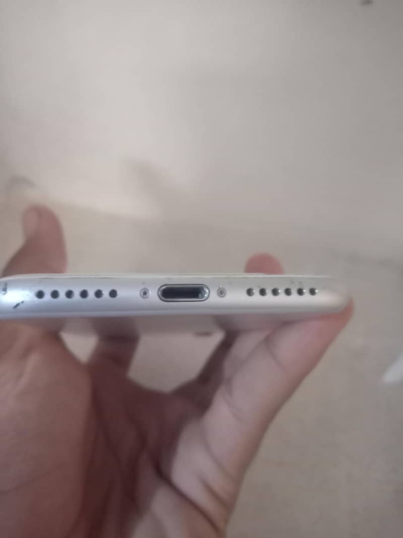 Apple iPhone 7 5