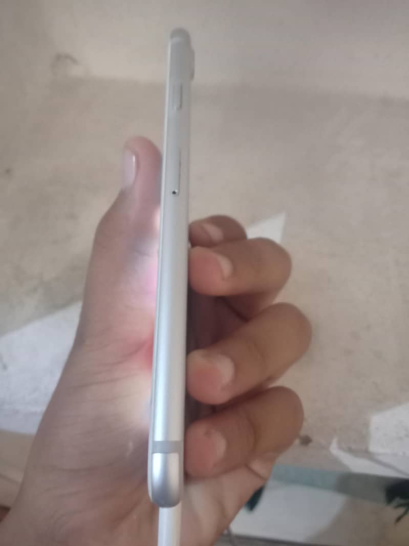 Apple iPhone 7 6