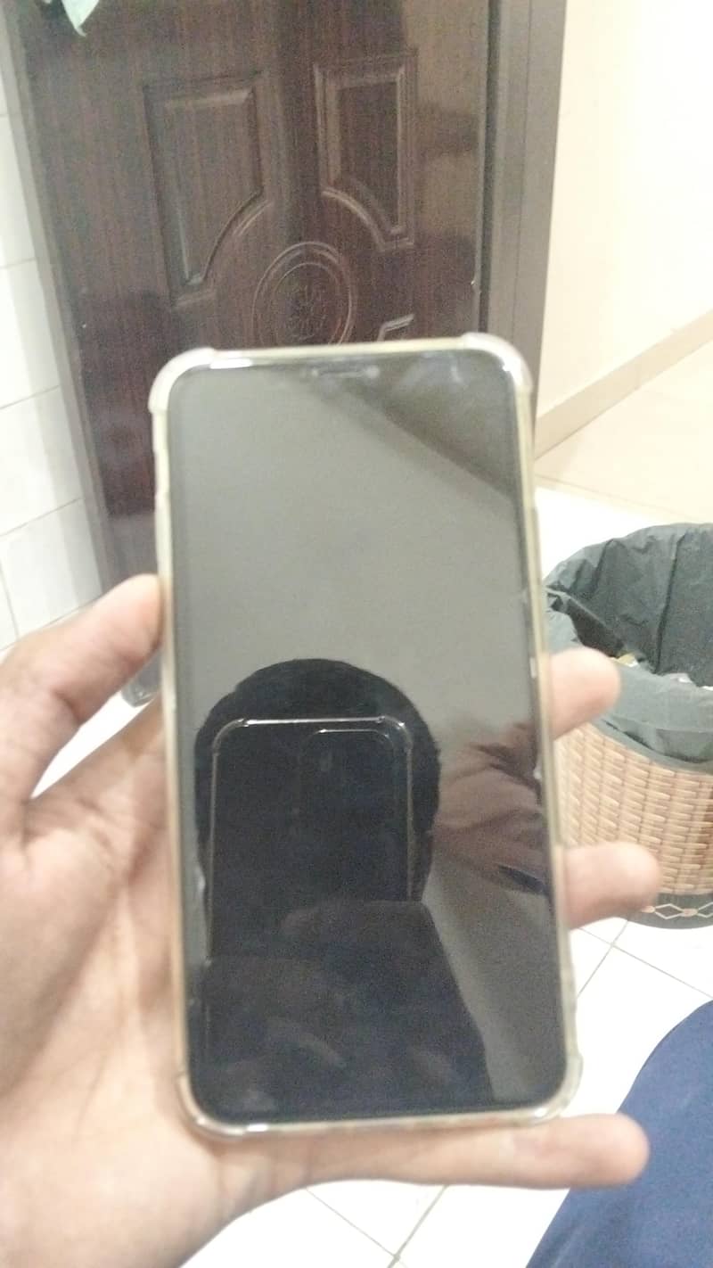 Apple iPhone 11 Pro Max 1