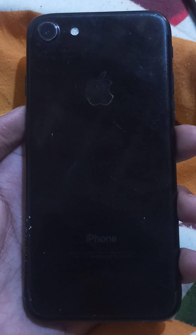 Apple iPhone 7 1