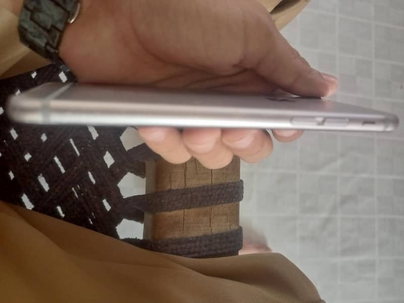 Apple iPhone 6S Plus 3