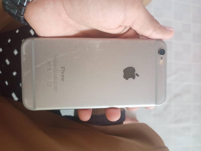 Apple iPhone 6S Plus 4