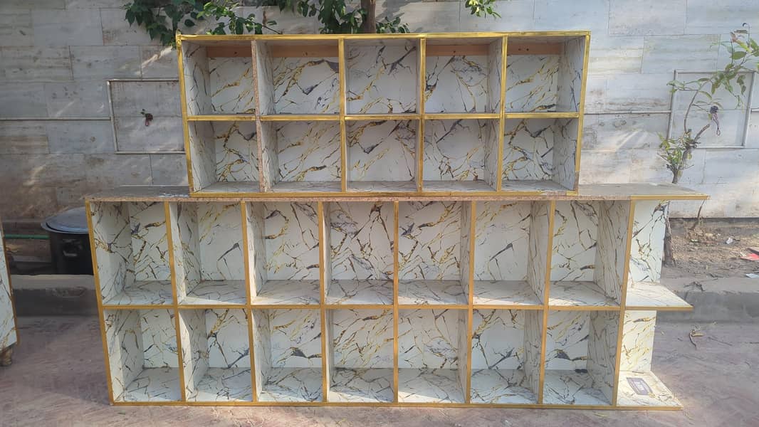 shop counter,sigrat holder etc 0