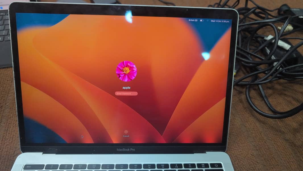 MacBook pro 13 inch 2017 2