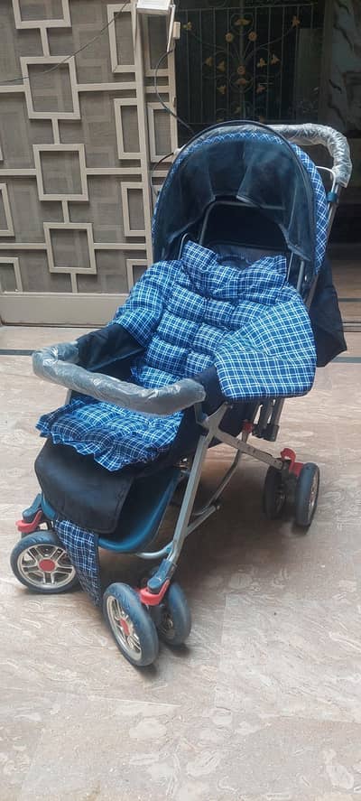 baby stroller only 1 day use just like new