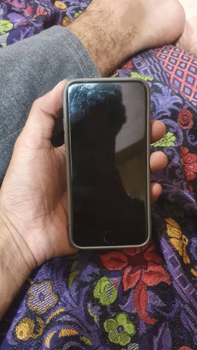 Apple iPhone SE