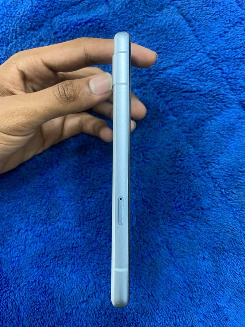 Google Pixel 7a 5