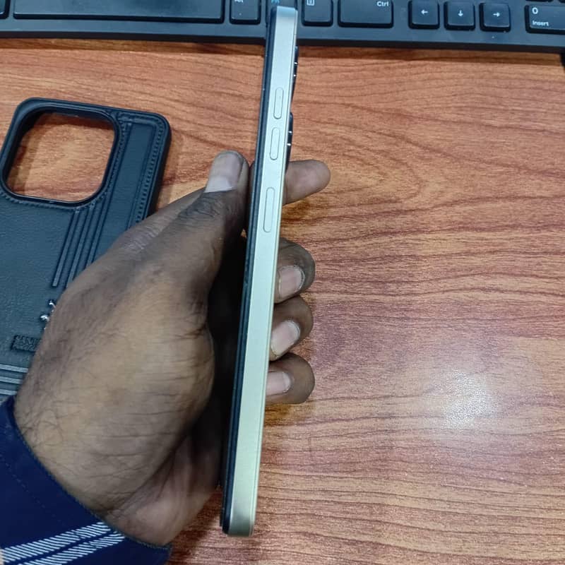Tecno Spark 20C 3