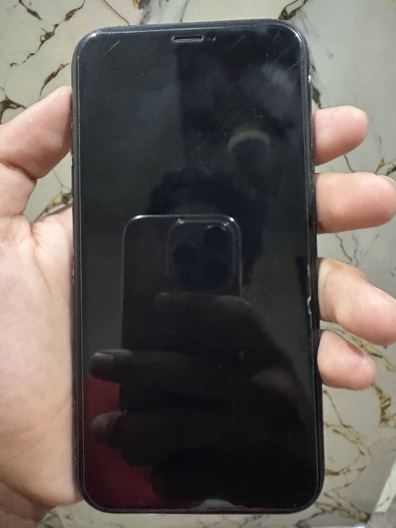Apple iPhone XR 1