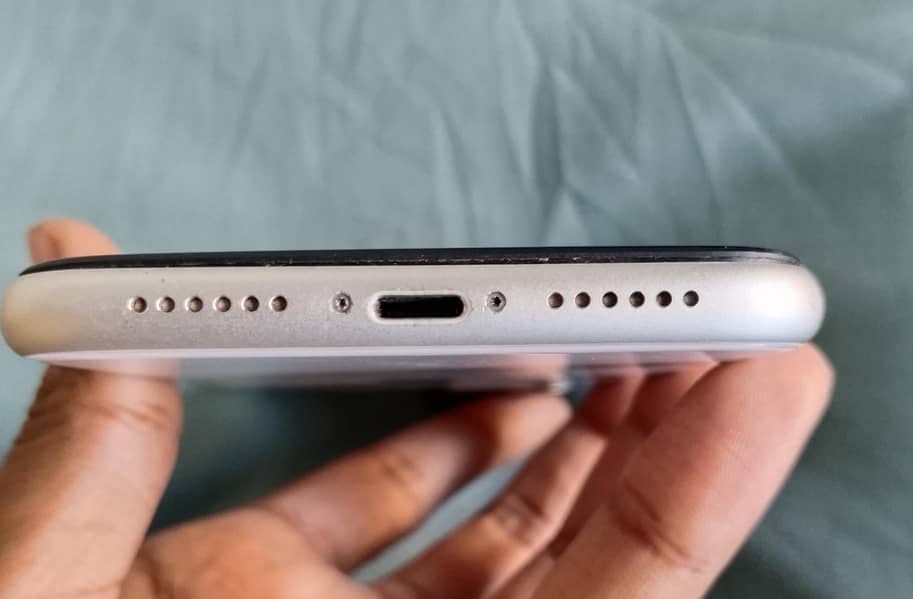 Apple iPhone 11 2