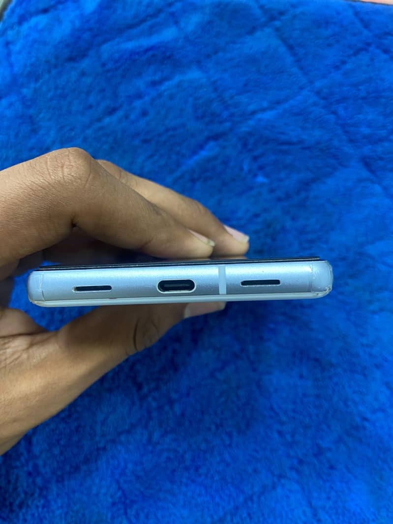 Google Pixel 7a 3