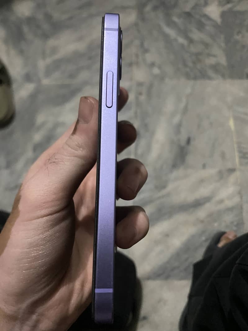 Apple iPhone 12 2