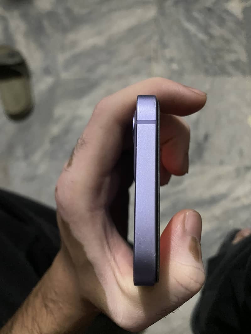 Apple iPhone 12 3