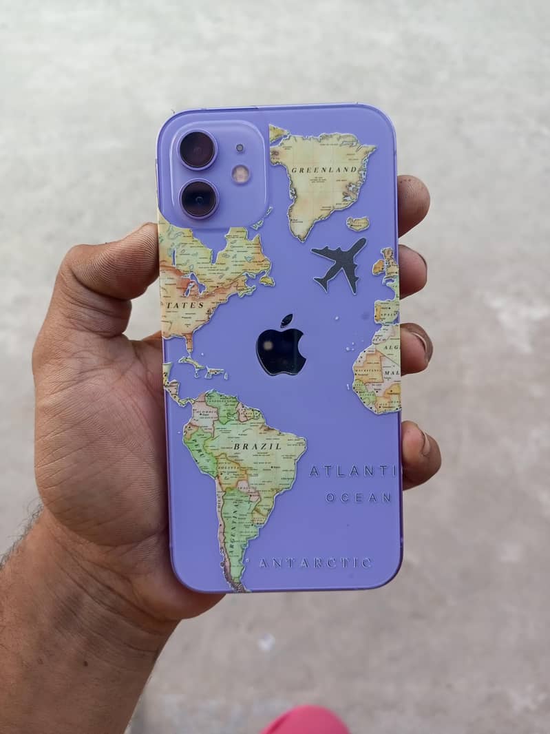 Apple iPhone 12 6
