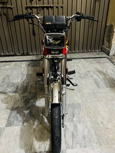 •Honda CG 125 For Sale-Excellent Condition-Totaly genuine-Urgent Sale
