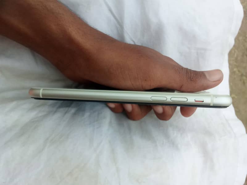 Apple iPhone 11 2
