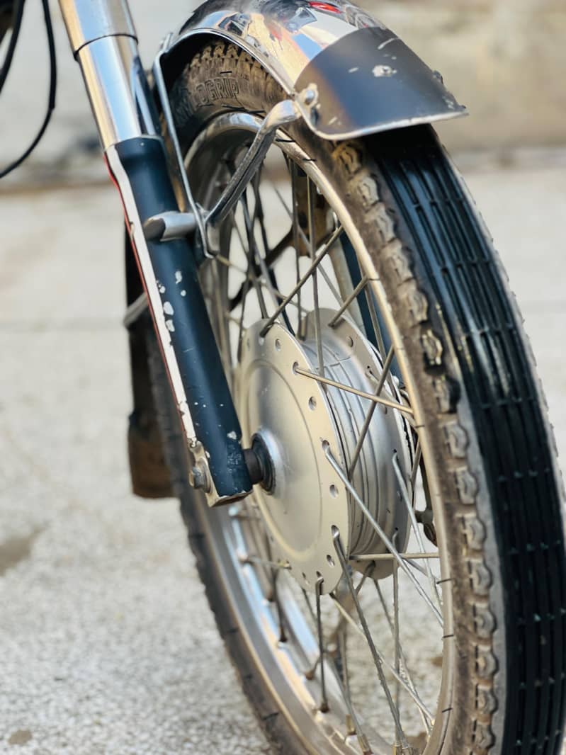 CG 125 4