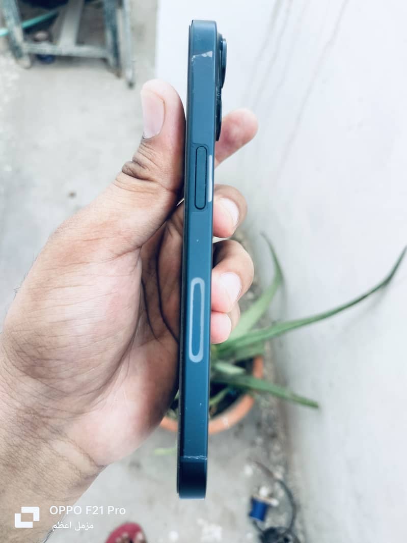 Apple iPhone 14 3