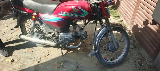 CD 70 17 model Punjab registerd biomatric on the spot location dha 2
