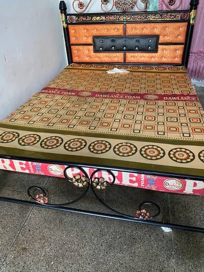 bed with mattress 10 by 10 condition