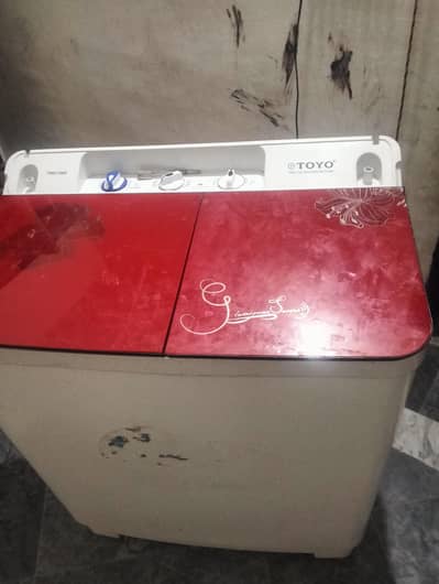 Toyo twin tub washing machine. . TWD -7000