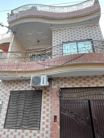 A Prime Location 5 Marla House Is Up For Grabs In Shah Rukn-e-Alam Colony