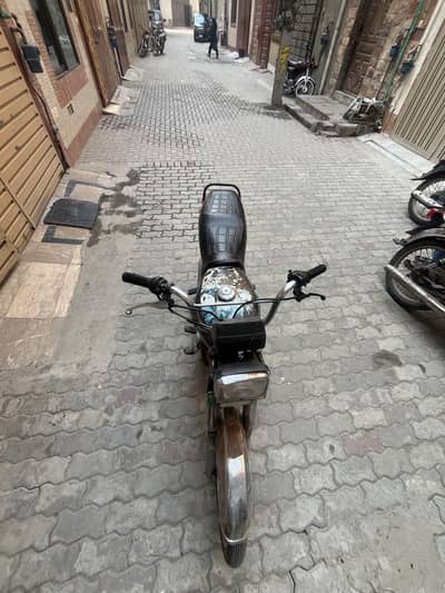 United 70 2018 model engine All ok condition AP k samna h