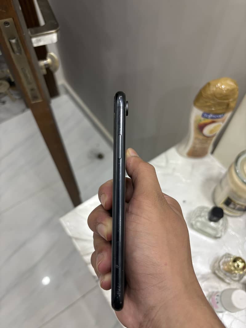 Apple iPhone XR 3