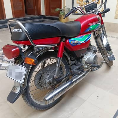 Honda CD-70, Red-Color.