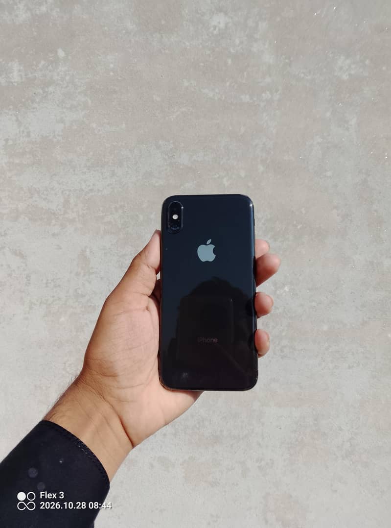 Apple iPhone X 4