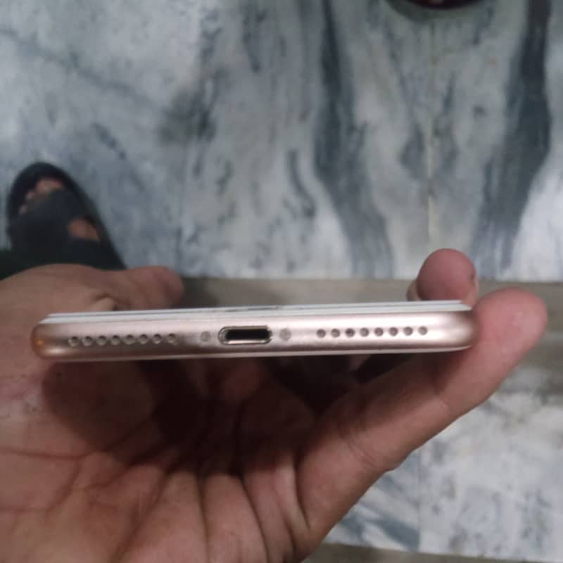 Apple iPhone 8 Plus 2