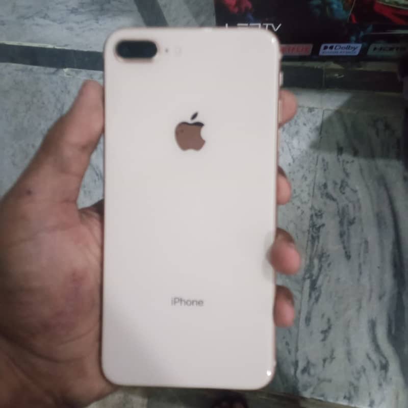 Apple iPhone 8 Plus 6